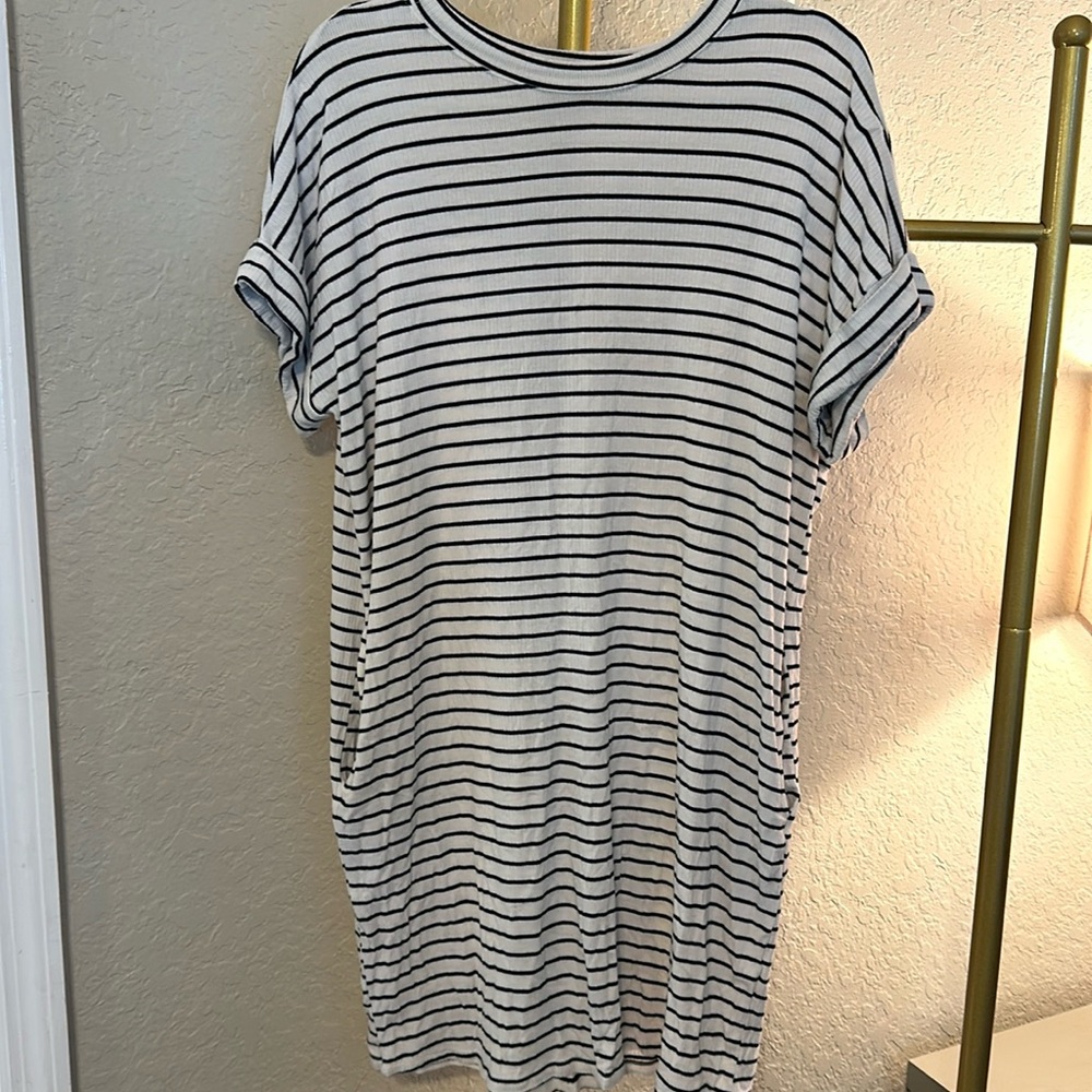 Cherish white and black dress k